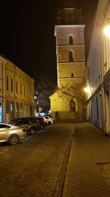 Komfortowy Apartament W Centrum Nowego Sacza Nowy Sącz Esterno foto